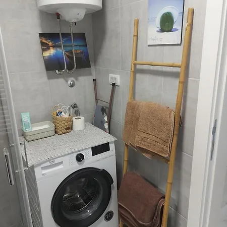 # Espresso 2 Sa Garazom * Sremska Mitrovica